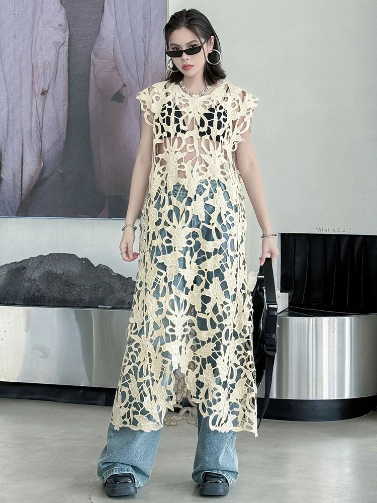 XITAO Hollow Out O-neck Sleeveless Dress Casual Solid Color French Style A-line Vintage Lace New Summer Female Dress GYX1553