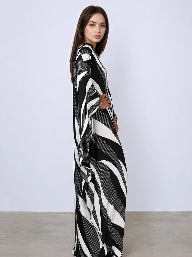XITAO Contrast Color V-neck Dress Casual Loose Fitting A-line Batwing Sleeve Fashion Personality Summer Women Dress GJ1148