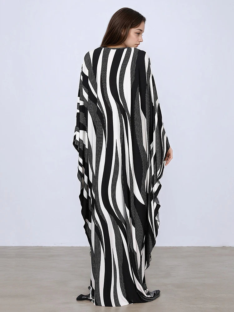 XITAO Contrast Color V-neck Dress Casual Loose Fitting A-line Batwing Sleeve Fashion Personality Summer Women Dress GJ1148